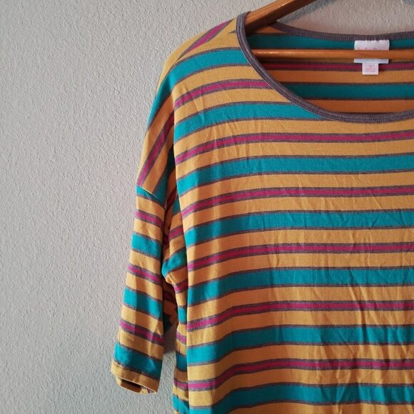 LuLaRoe Irma Top Small Multicolor Striped Short Sleeve High Low T-Shirt Womens - Picture 3 of 8